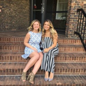 Meet your Posher, Larissa